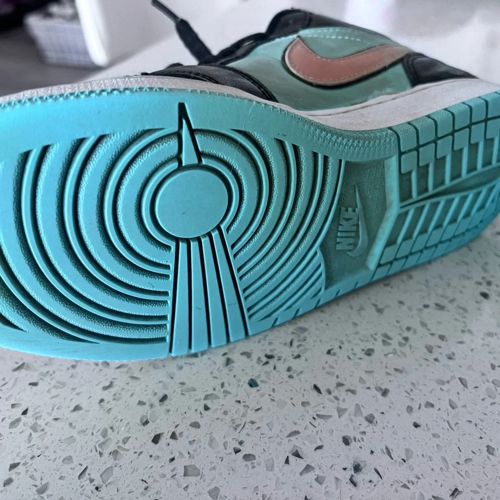 Air Jordan 1 Low SE 'Tropical Twist' Big Boys Sz 5.5 EUC Teal - Picture 7 of 11